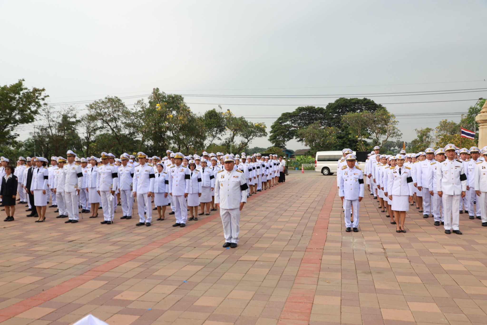 title - ส.ป.ก.อ่างทอง ร่วมน้อมรำลึก 